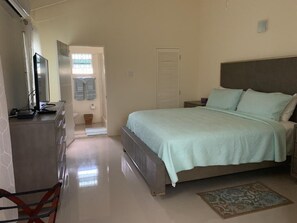 3 bedrooms, iron/ironing board, travel crib, free WiFi