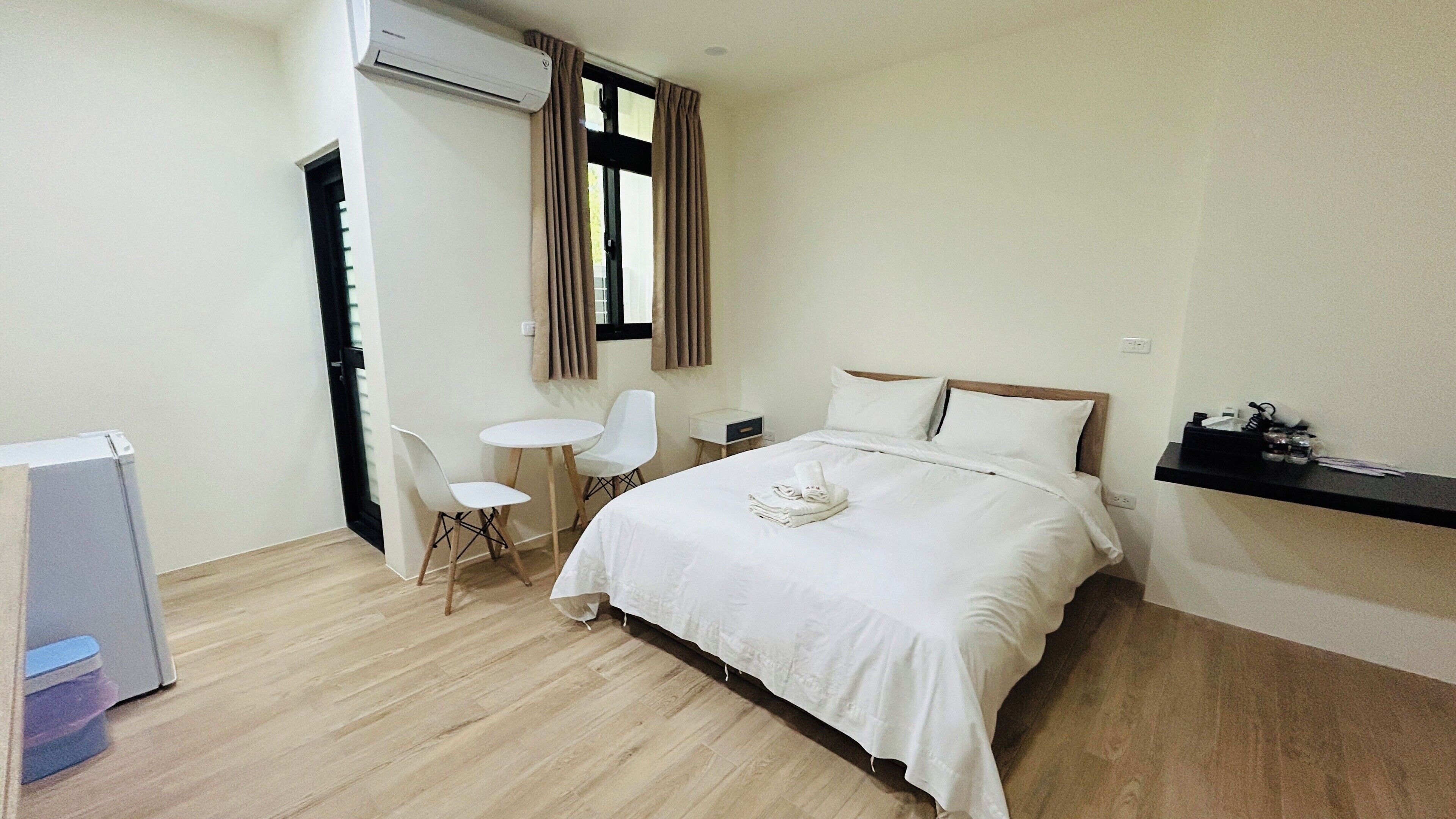 Habitació doble | Sala d'estar | Televisor 