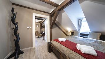 Schreibtisch, Bügeleisen/Bügelbrett, Reisekinderbett, kostenloses WLAN