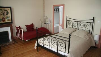 3 Schlafzimmer, BĂŒgeleisen/BĂŒgelbrett, Reisekinderbett, kostenloses WLAN