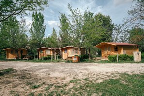 Cabana família, várias camas | Individualmente decorados, individualmente mobiliados, berços grátis