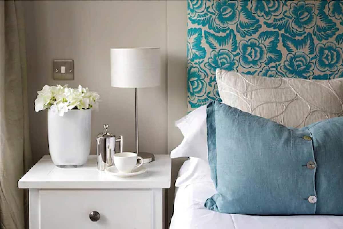 Classic Compact | Biancheria da letto di alta qualità, una cassaforte in camera