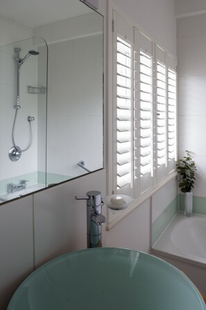 Double or Twin Room | Bathroom | Designer toiletries, hair dryer, bathrobes, slippers - Boskerris Hotel (St Ives)