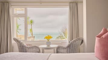 Premium bedding, in-room safe, individually decorated