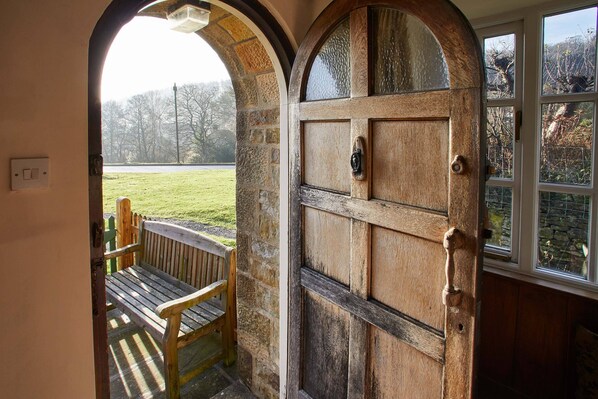 مدخل المنشأة