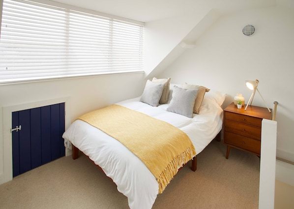 Luxury Cottage, 2 Double Beds, Non Smoking, Harbour View