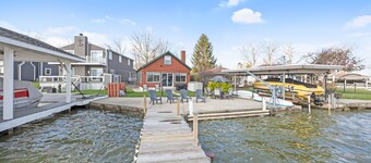 Serenity Lakefront Home on Techumseh Island - Sleeps 6,  2BR, 1.5Bath, Boat Dock