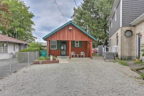 Exterior - Serenity Lakefront Home on Techumseh Island - Sleeps 6,  2BR, 1.5Bath, Boat Dock (Huntsville)