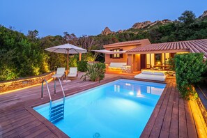Pool - Villa Beatrice with private pool and sea view (Costa Paradiso)