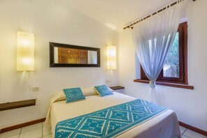 3 bedrooms, WiFi - Villa Beatrice with private pool and sea view (Costa Paradiso)