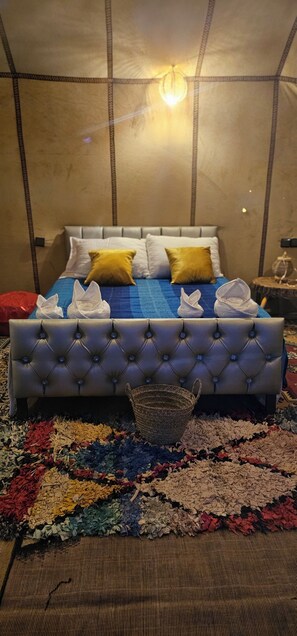 Deluxe Tent (Double)