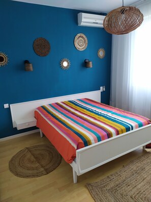 5 bedrooms, in-room safe, desk, iron/ironing board