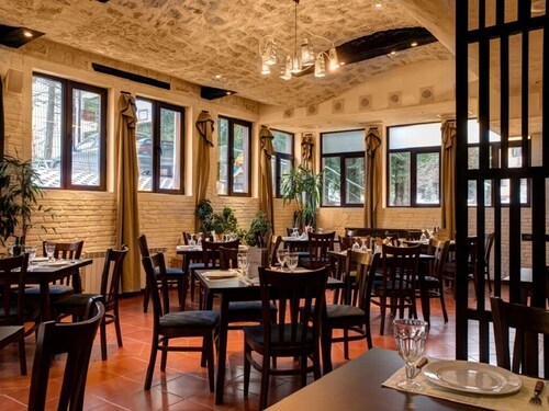 1 bed apartment in Borovets, 150m from the gondola, views down the valley