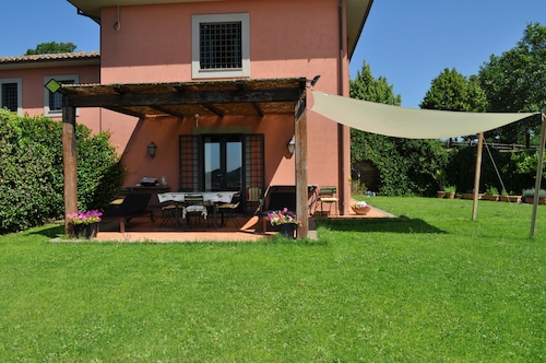 Farmhouse near the National Golf