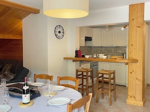 Dining - Large, cosy apartment in exceptional location near village. (La Clusaz)