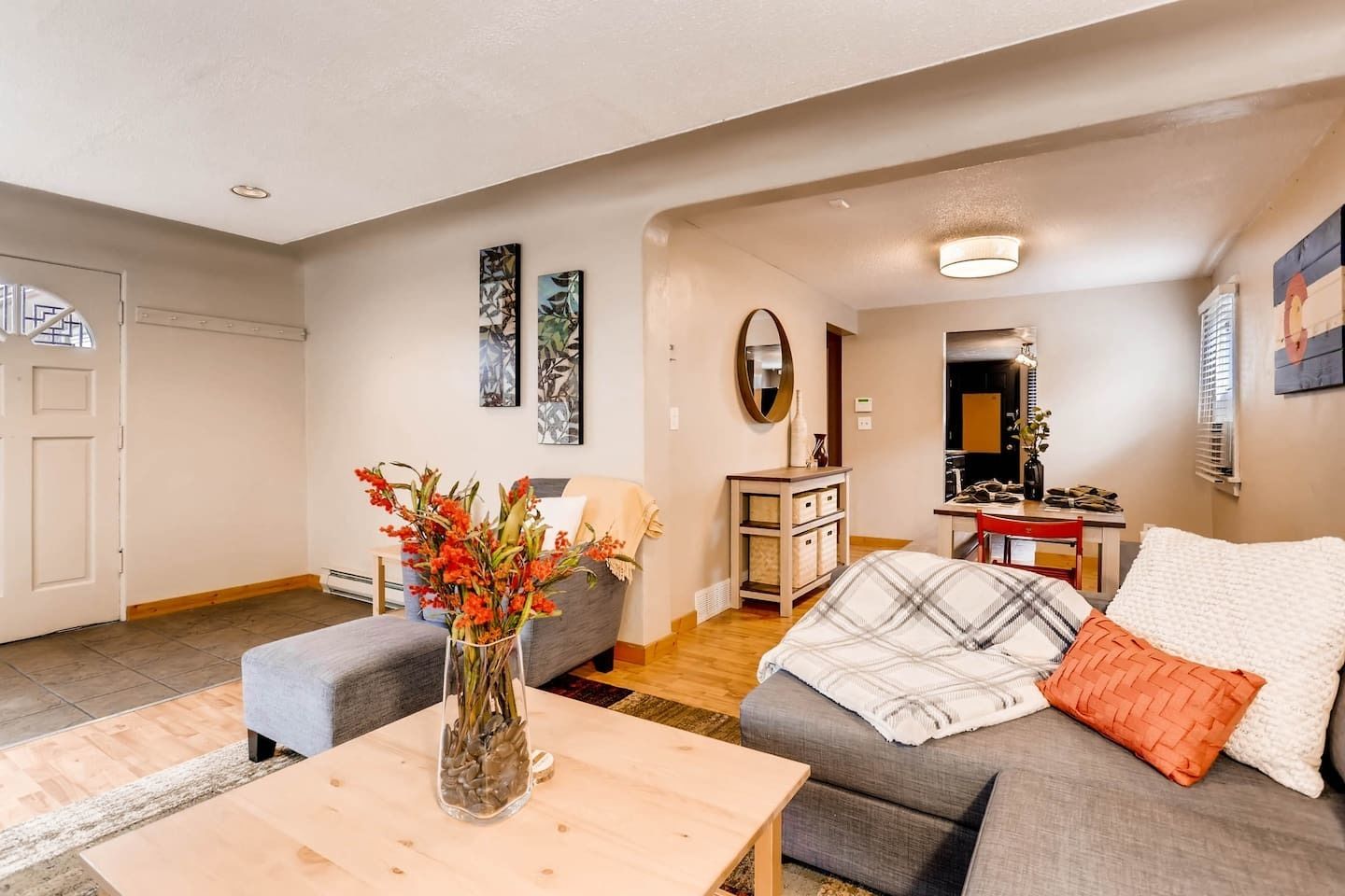 House (2 Bedrooms) | Living room | TV