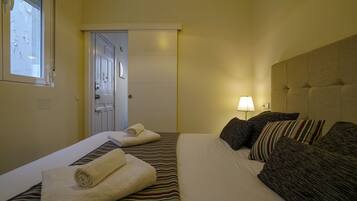 Een strijkplank/strijkijzer