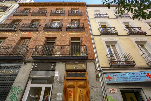 Exterior detail - Apartment Downtown Madrid Chueca-Malasaña, 1 Room, 4 pax (Madrid)