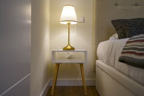 Iron/ironing board - Apartment Downtown Madrid Chueca-Malasaña, 1 Room, 4 pax (Madrid)