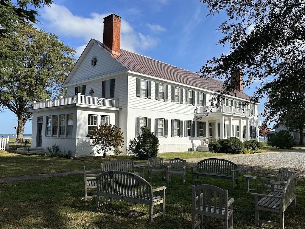 Historic Rosegill -700 Acre Farm on Rappahannock River with Pool, Beach, Fishing