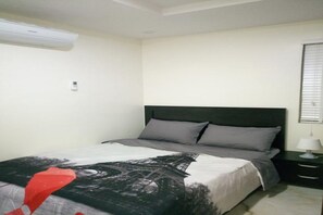 2 bedrooms, desk, iron/ironing board, free WiFi - Zion Place (Lagos)