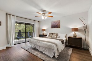 3 soveværelser, skrivebord, strygejern/strygebræt, weekendseng