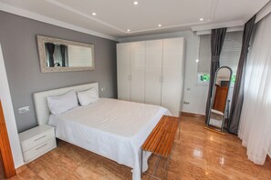 5 bedrooms, free WiFi