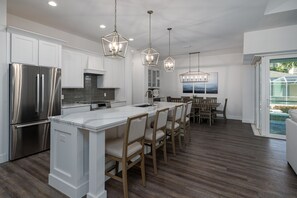 Fridge, microwave, oven, stovetop - 4 Bedroom, 4 Bathroom Custom Home with pool! 5 Min Walk to Beach! (Marco Island)
