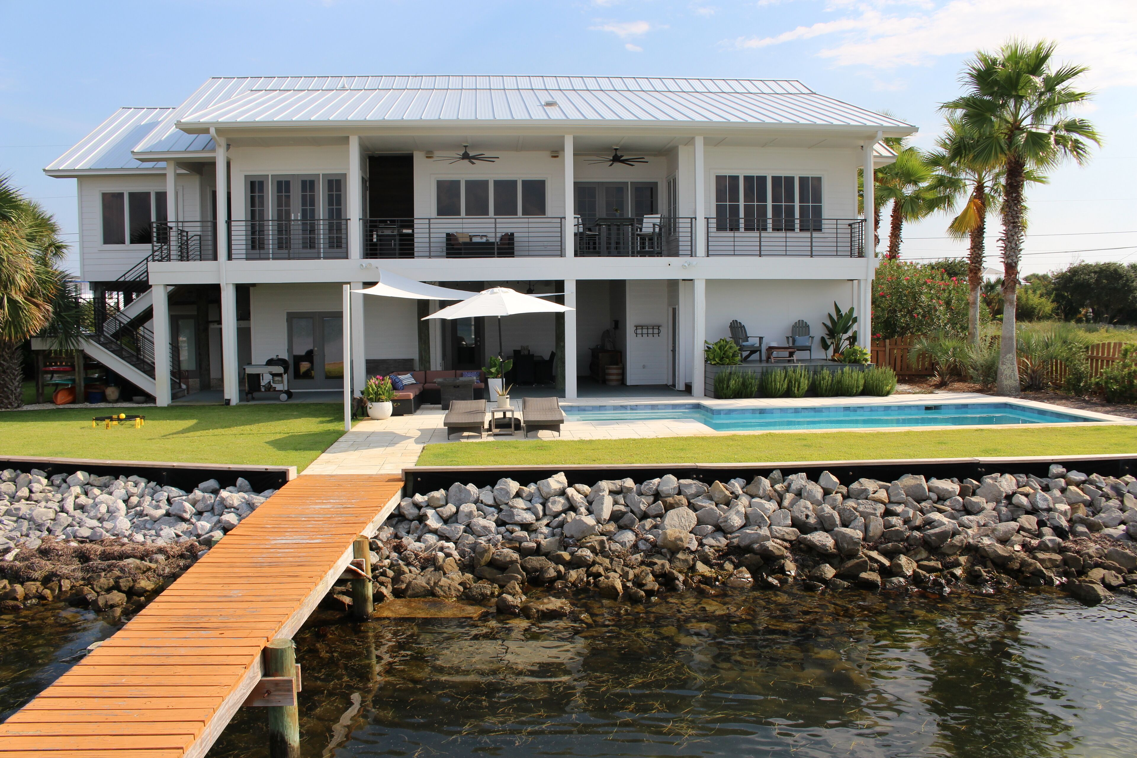  Waterfront Paradise! Optional Heated Pool, Dock & More! 5BR/3.5BA Sleeps14