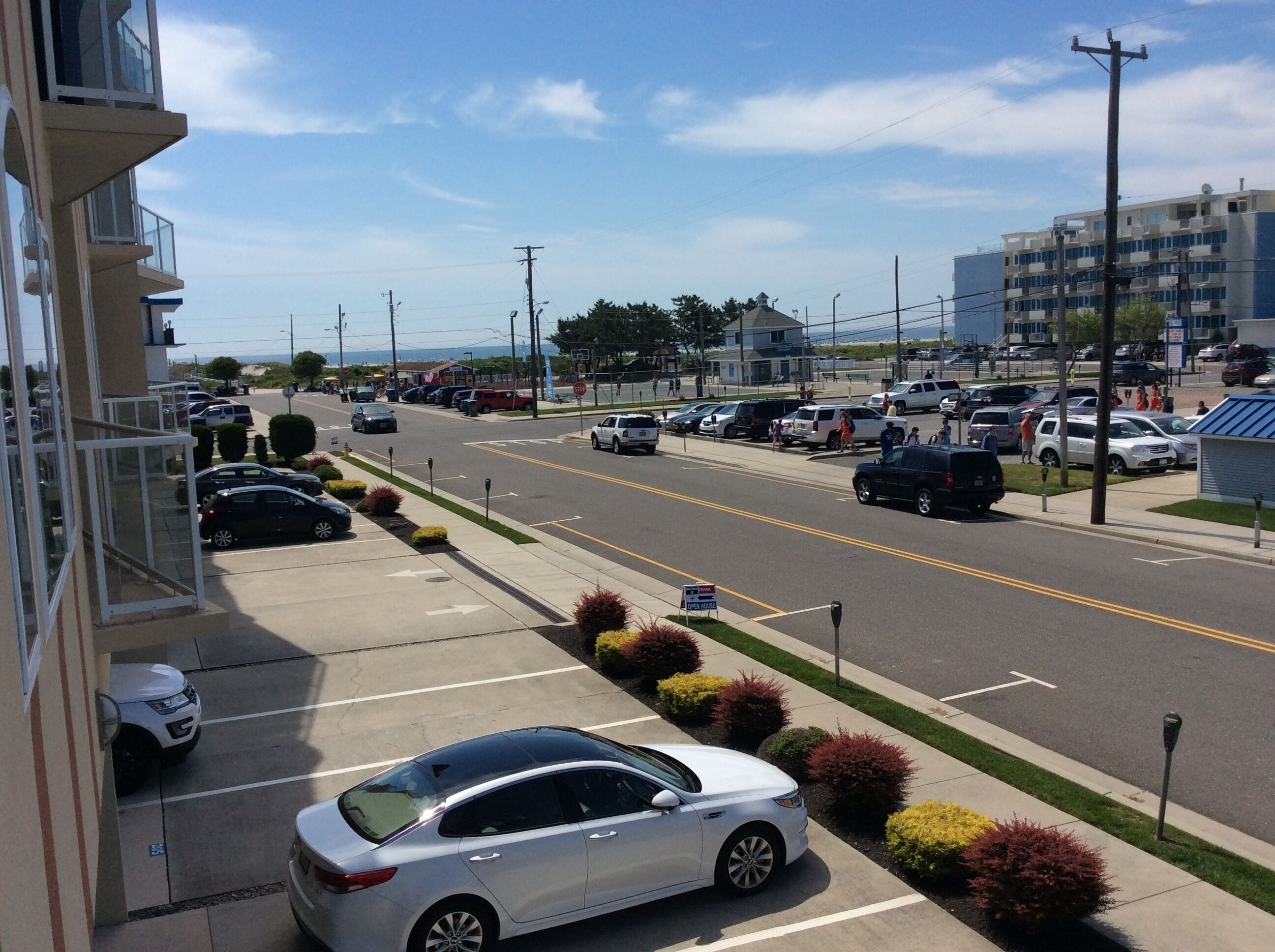 المنطقة المحيطة بالمنشأة