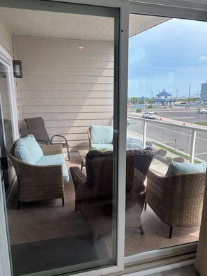 Property grounds - 3 bed/ 2 bath with pool in Wildwood Crest Sleeps 9 Ocean View (Wildwood Crest)