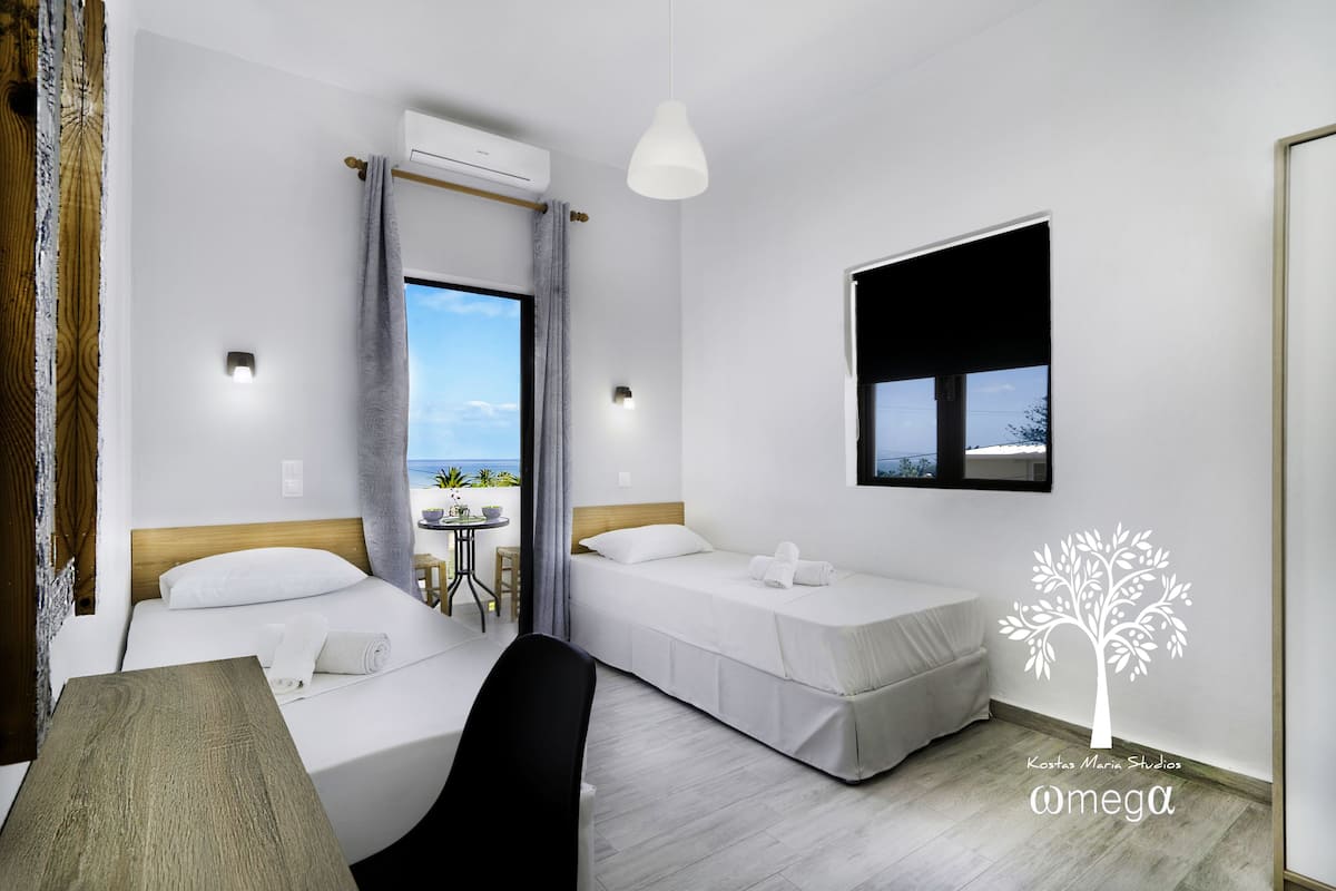 1 bedroom, premium bedding, desk, blackout curtains