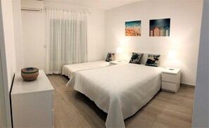 2 Schlafzimmer, Bügeleisen/Bügelbrett, Babybetten, Reisekinderbett