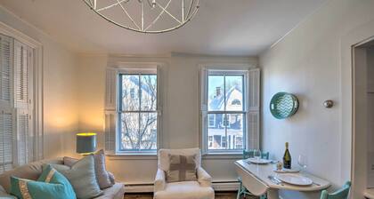 Walk to Attractions: Couple’s Retreat in Nantucket