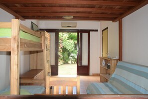 2 bedrooms, iron/ironing board, WiFi, bed sheets - Villa at Residence Calypso (Le Diamant)
