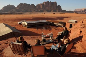 Property grounds - WADI RUM STARLIGHT CAMP (Wadi Rum)