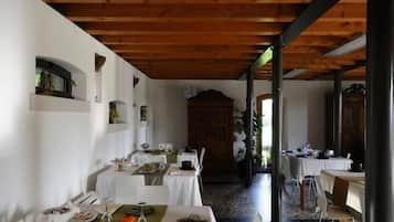 Desayuno continental incluido todos los días
