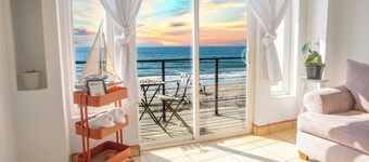 BEACHFRONT Cozy 1 Bdr Apt