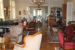 Bar (on property) - Torpshammars Herrgård (Torpshammar)