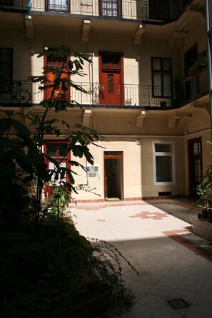 Exterior - 59m2 OKTOGON ANDRASSY Duplex Style 1 Bedroom Suite + 1 Bedroom Mezzanine   (VI. kerület)