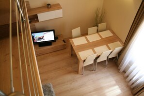 Interior - 59m2 OKTOGON ANDRASSY Duplex Style 1 Bedroom Suite + 1 Bedroom Mezzanine   (VI. kerület)