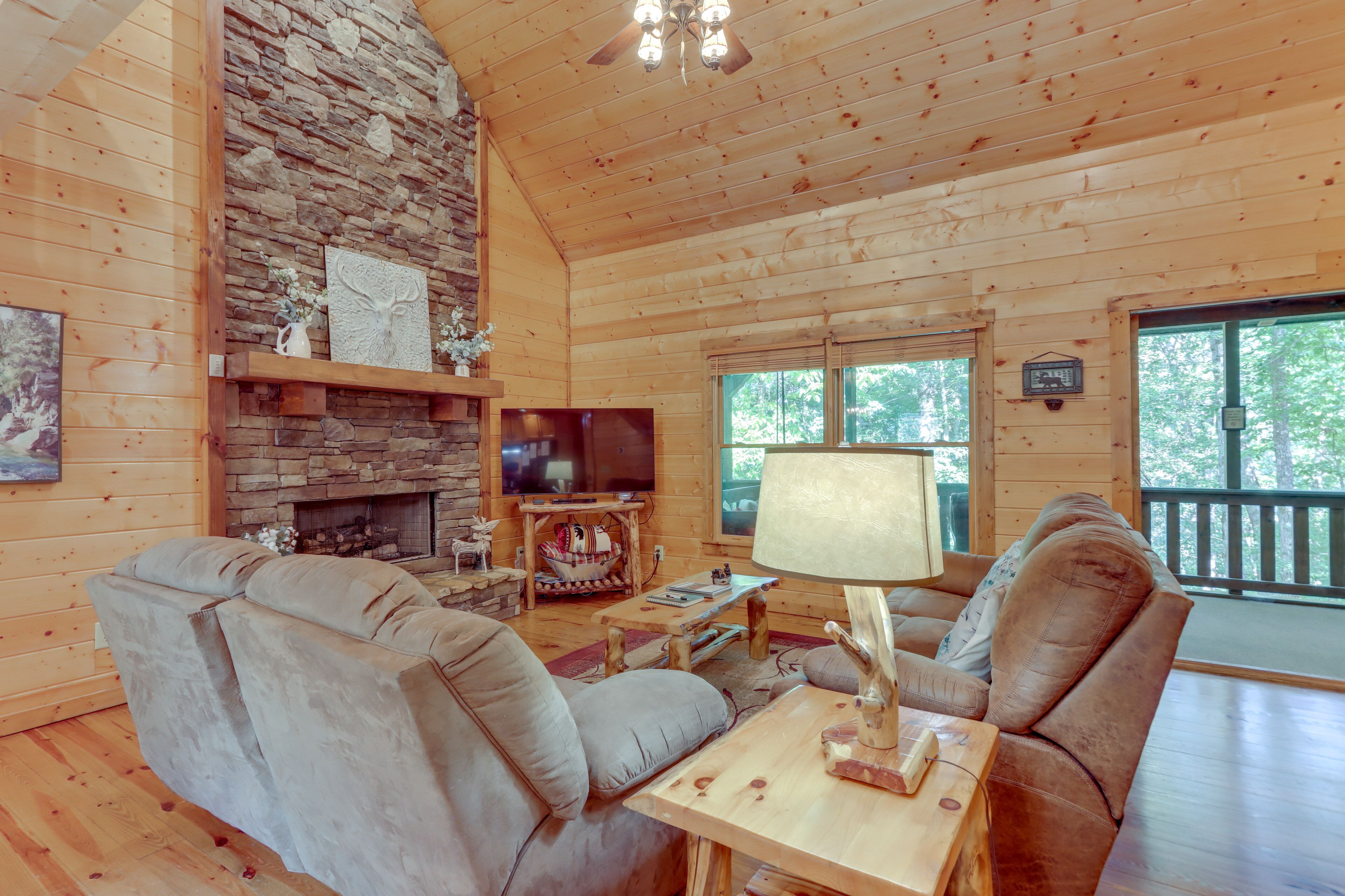 Lightning Bug Lodge at Coosawattee River Resort!