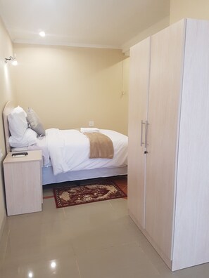 Minibar, desk, iron/ironing board, free cots/infant beds