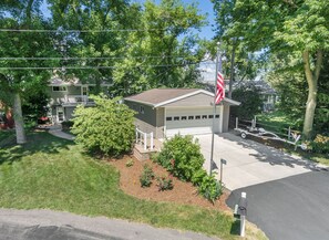 المنطقة المحيطة بالمنشأة