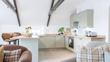 Standard Apartment, 2 Bedrooms (Garden) | Private kitchen | Fridge, microwave, electric kettle, cookware/dishes/utensils
