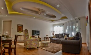 40-Zoll-Smart-TV mit Kabelempfang, Fernseher