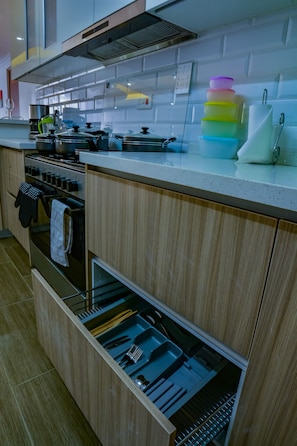 Bügeleisen/Bügelbrett, kostenloses WLAN, Bettwäsche