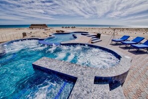 Utomhuspool