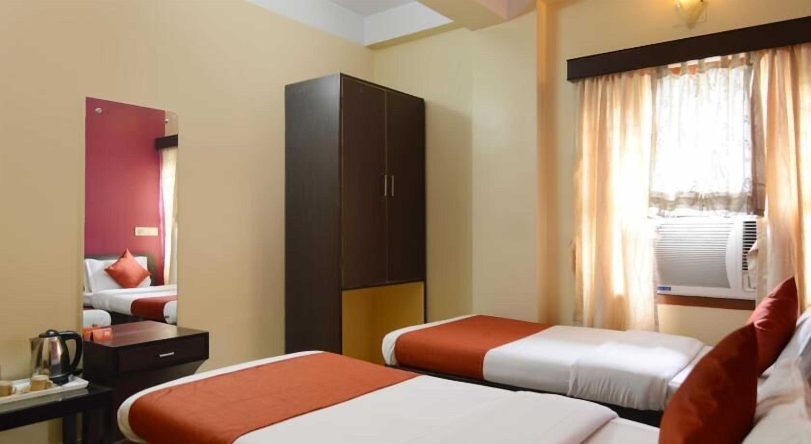 in-room safe, desk, iron/ironing board, rollaway beds