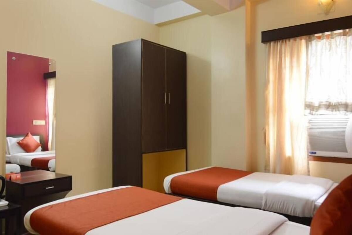 in-room safe, desk, iron/ironing board, rollaway beds